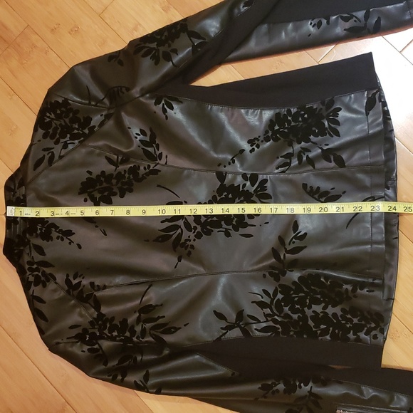 Faux leather motorcycle jacket - Picture 9 of 16